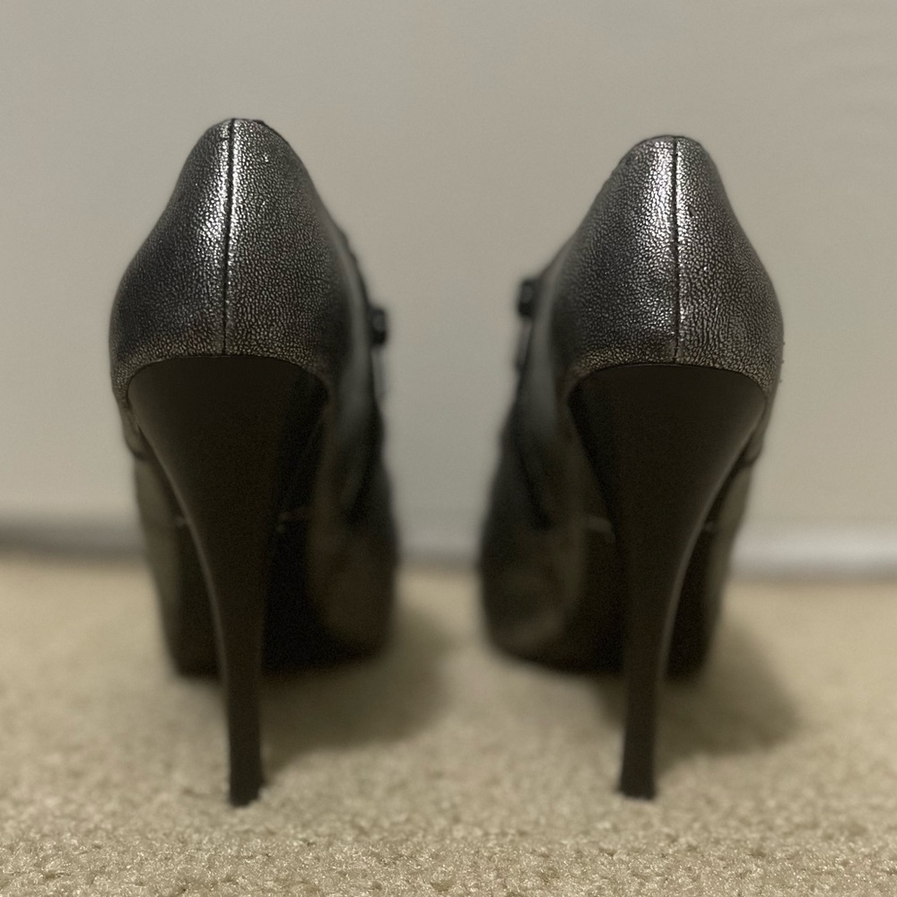 High Heels - Picture 12 of 13